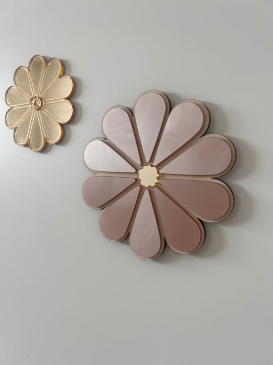 Akryl blomster spejl Guld