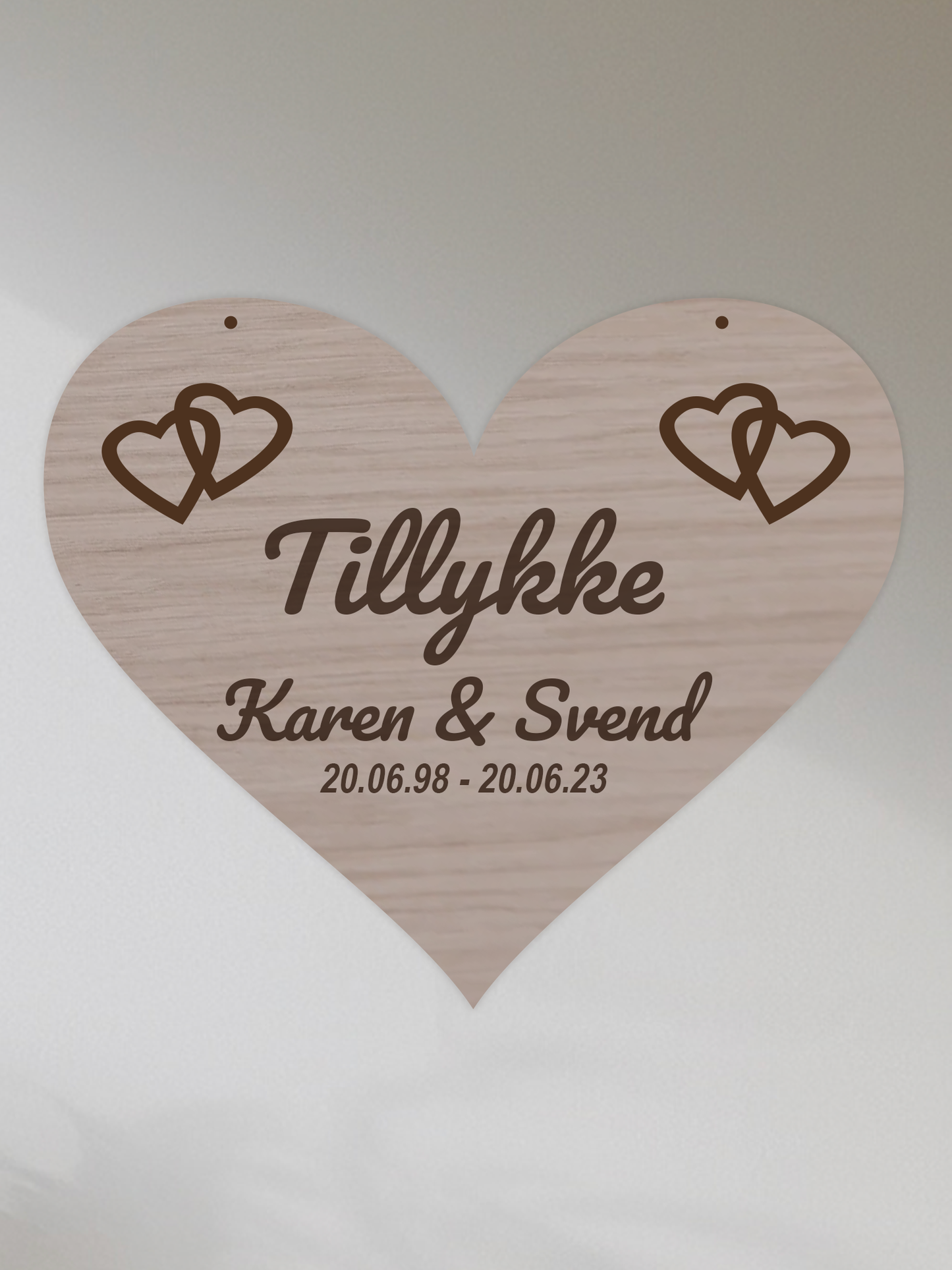 Æresport skilt med hjerter